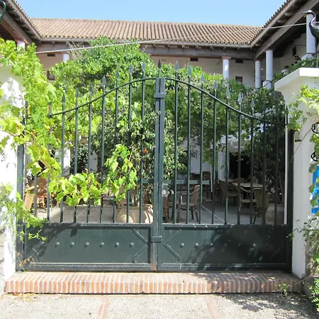 Hotel Cortijo Grullas 2*